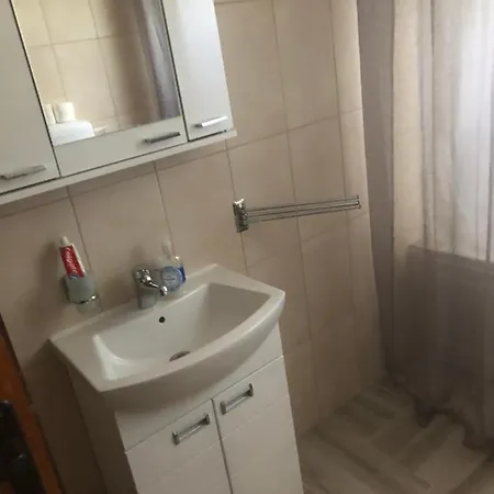 Rodjak Sa Sela Mionica