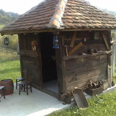 Rodjak Sa Sela Holiday home *