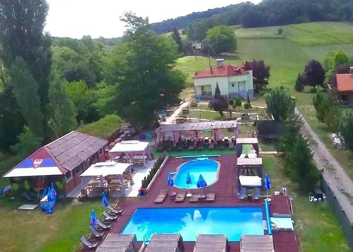 Rodjak Sa Sela Mionica